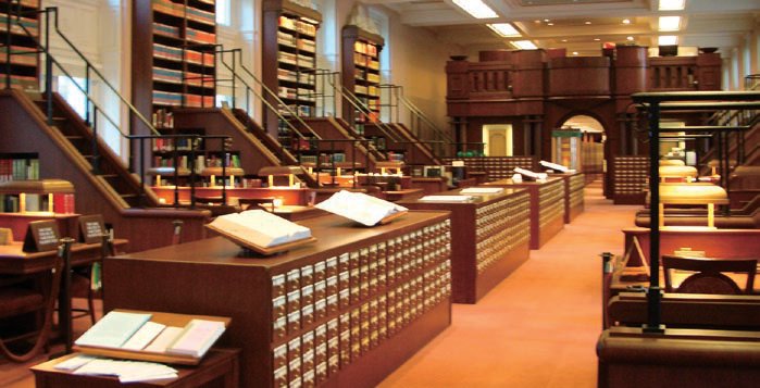 図書館内